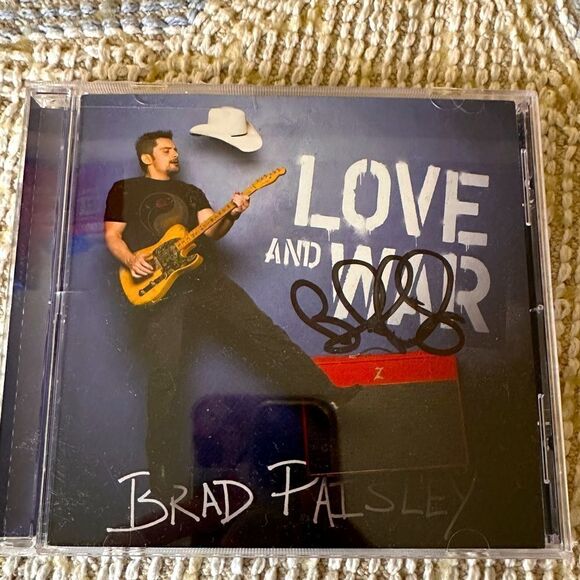 Brad Paisley love and war autographed CD - Picture 1 of 3